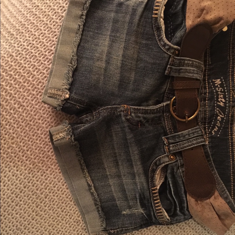 Short - Picture 3 of 4